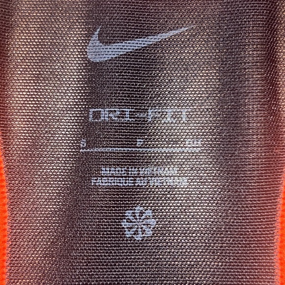 Nike Swoosh Women's Medium-Support Padded Zip-Front Sports Bra Chile Red Small - Picture 15 of 16